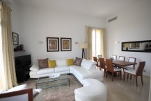 Luxury 4 rooms apartment in standing residence with pool and garden
