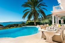 Proche Monaco, belle villa avec 7 chambres, vue mer et grande piscine