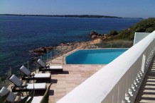 Cannes villa pied dans l'eau
