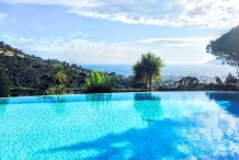 Belle villa avec une vue sublime sur la mer, les iles de Lerins et Cannes