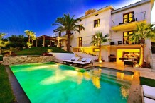 Modern villa with sea and mountains views, heated swimming pool, manicured garden