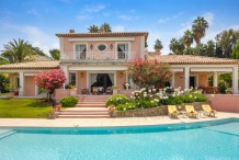 Beautiful family house with swimming pool in the heart of Cap d'Antibes