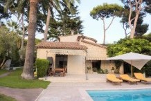 Provencal style villa with pool on Cap d'Antibes