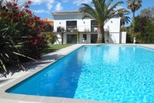5 bedroom villa with pool in the gated area on Cap d'Antibes