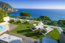 Contemporary style villa with 5 chambres, pool and sea view, just near Monaco