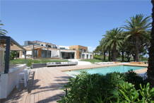 Amazing contemporary villa with landscaped garden and huge swimming pool