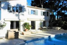 5 bedroom villa with heated swimming pool in few min walking to Garoupe beach