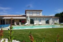 Modern villa with swimming pool near the sea