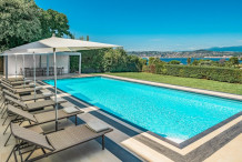 Belle maison moderne avec vue sur la mer, proche l'hôtel Eden Roc