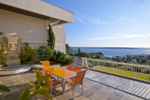 Appartement 4 pièces avec une vue mer et une belle piscine