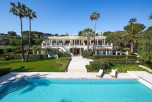 Magnifique villa de luxe avec grande piscine chauffée à 2 pas de la plage de la Garoupe